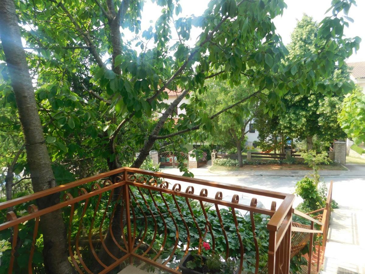 Apartment Artusi Pula Exterior photo